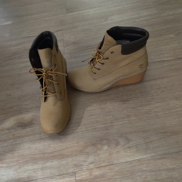 NEW Women's Timberland AMSTON Wedge 6- Inch Boots - Picture 9 of 12